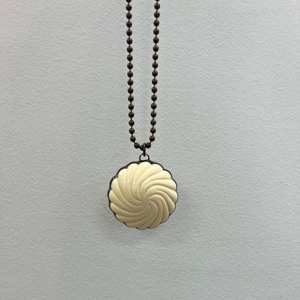 Ivory Swirl Necklace