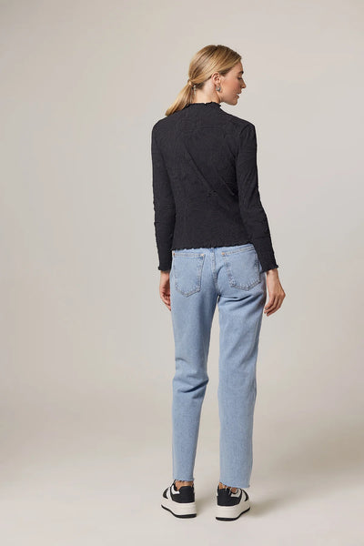 Kylie Lettuce Top Black