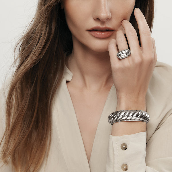 Athena Hinged Bangle
