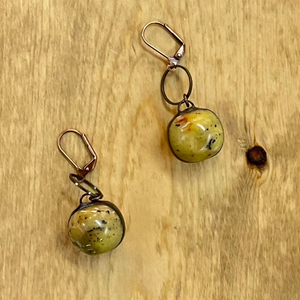 Vintage Lucite Earring