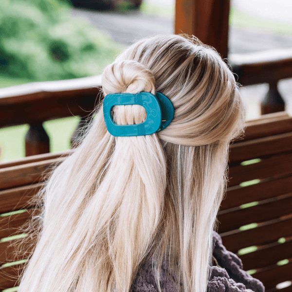 Teal With It Round Flat Clip
